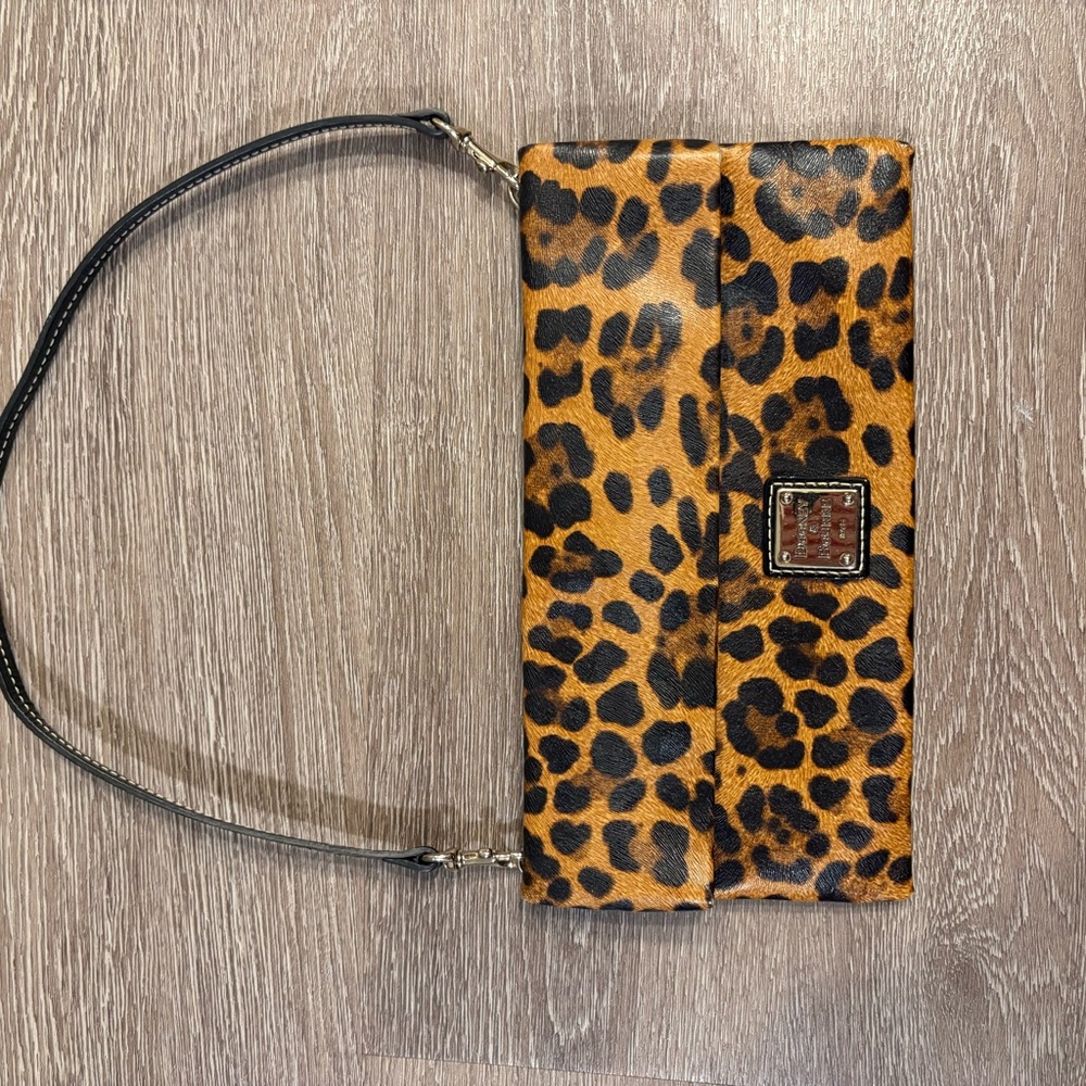 Leopard Print Wristlet Clutch - Brown/Black